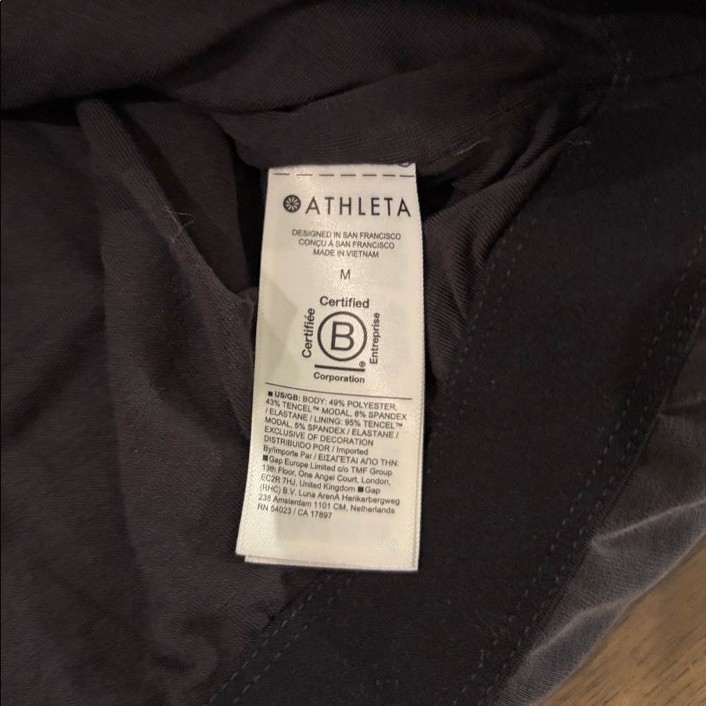 New With Tags Athleta Seasoft 1/4 Zip Bubble Hem Sweatshirt Sz M - Picture 8 of 9